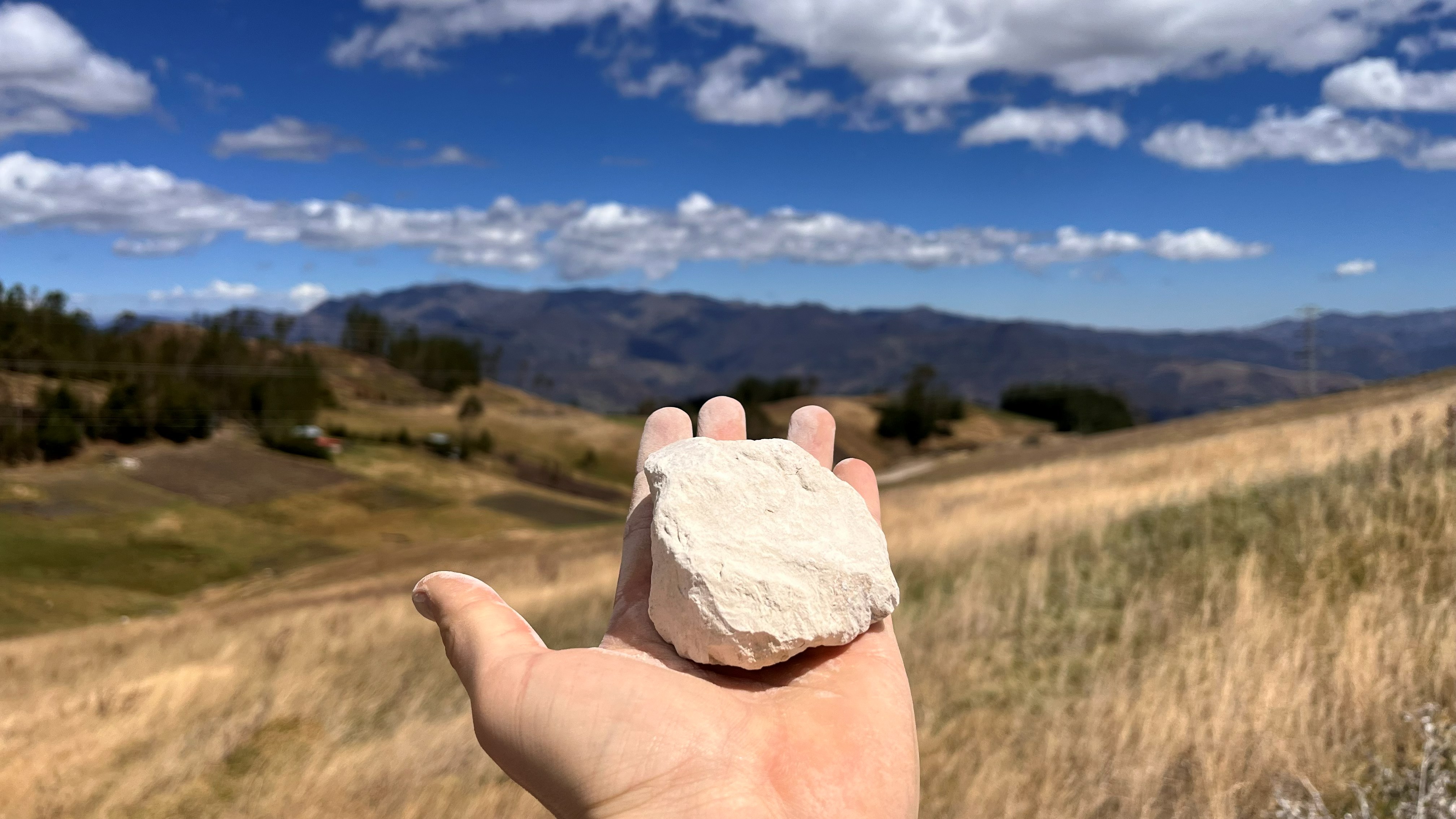 Cal de alta pureza de Cajamarca
